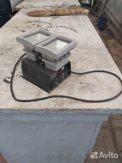 Светодинамический цветной фонарь