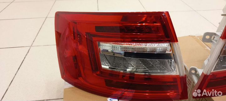 Задние LED фонари на Skoda Octavia A7