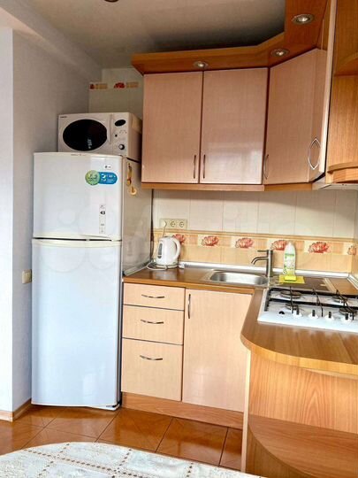 2-к. квартира, 42 м², 3/3 эт.