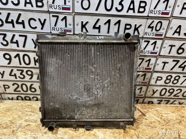 Радиатор охлаждения Kia Sportage 2.0 2001