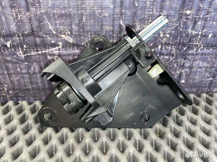 Привод замка багажника Bmw X5 E70 N52 2007