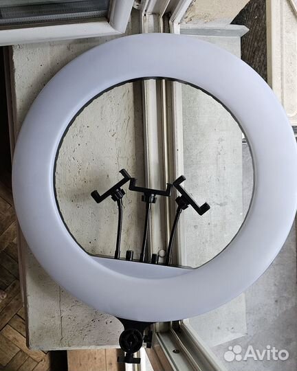 Мощная и самая большая кольцевая лампа 54 и усилен