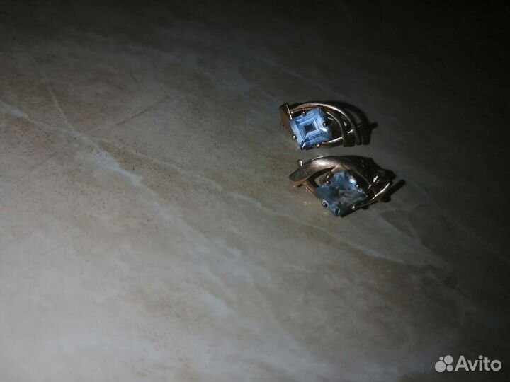 Золотые серьги с сапфирами