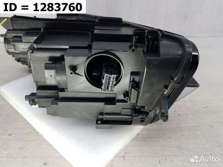 Фара правая Volkswagen Tiguan