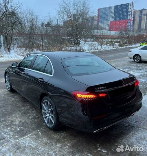 Требуется водитель в бизнес класс