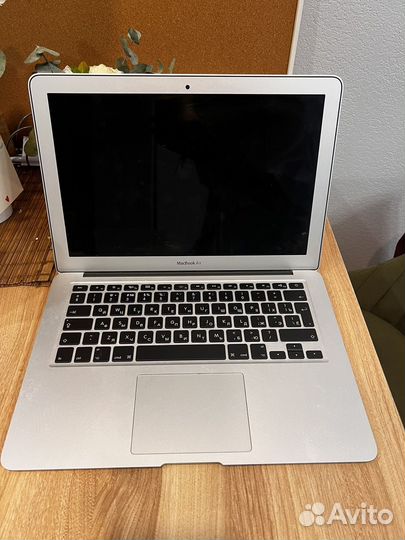 MacBook Air (13-inch, 2017)