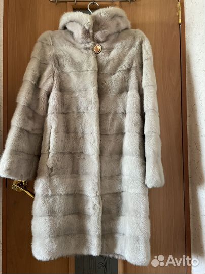 Шуба норковая с капюшоном 42 44
