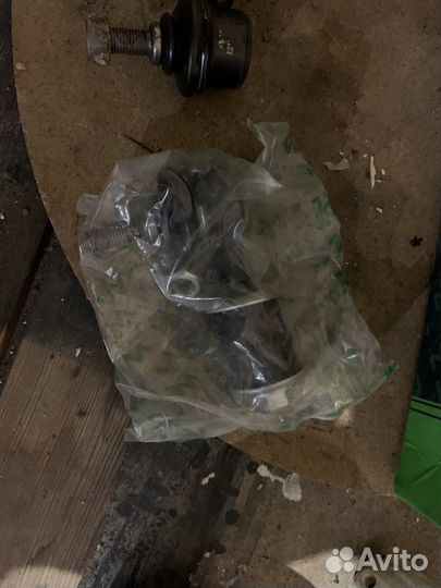 Стойки стабилизатора передние L/R nissan AlmeraN16