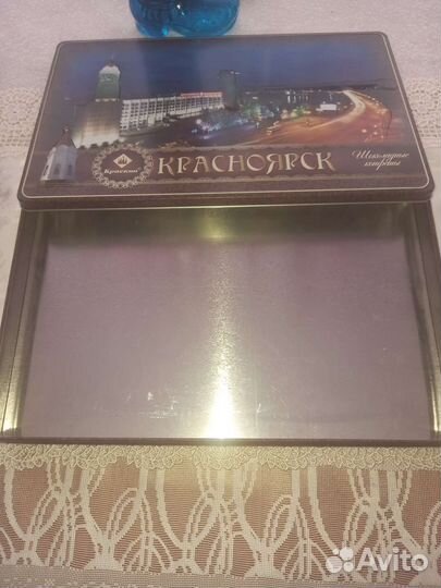 Жестяная коробка от конфет