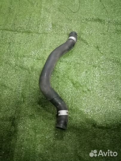 Патрубок охлаждения (радиатора) LF4J-15-186Bверхни