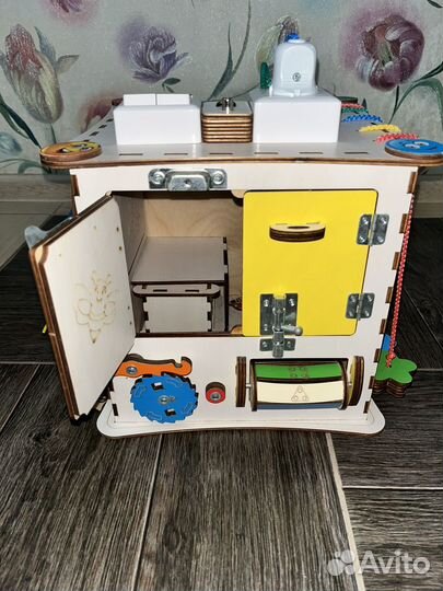 Бизиборд кубик большой