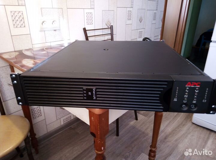 Ибп APC surt2000rmxli