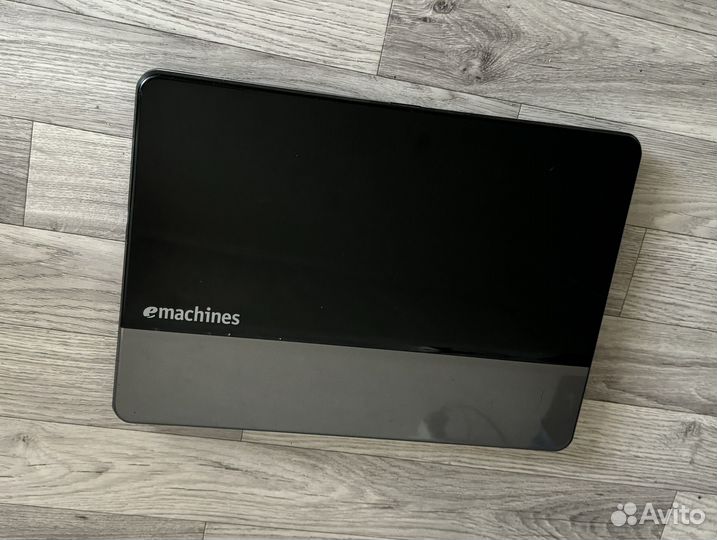 Ноутбук emachines