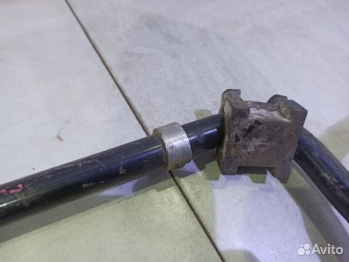 Стабилизатор передний