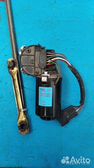 Мотор дворников Renault Logan