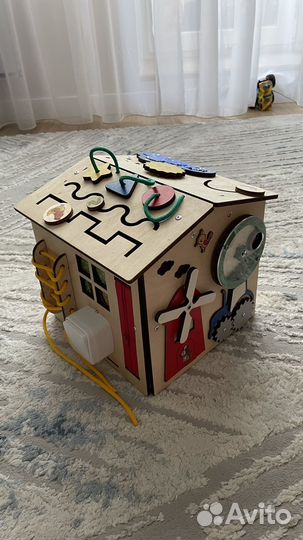 Бизиборд домик со светом