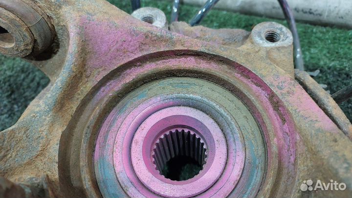 Кулак поворотный задний левый W210 2,0