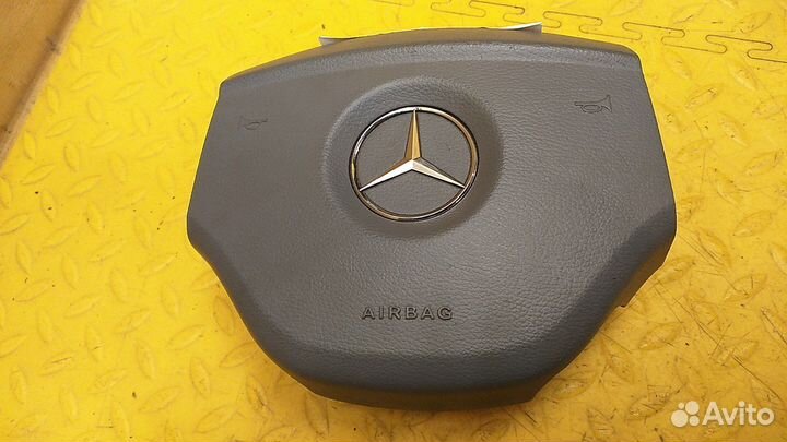 Подушка безопасности в рулевое колесо GL-Class X16