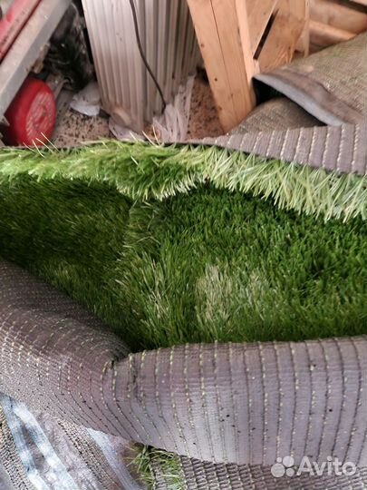 Исскучтвеный газон