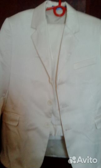 Костюм бежевый