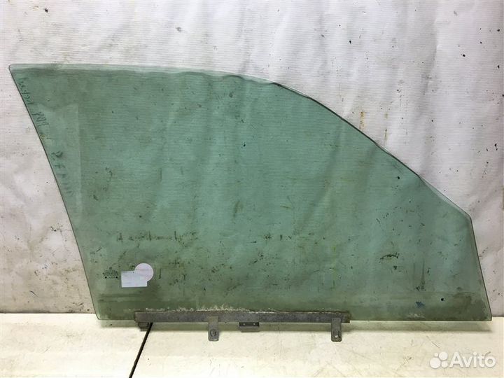 Стекло двери передней левой Volkswagen Passat B3