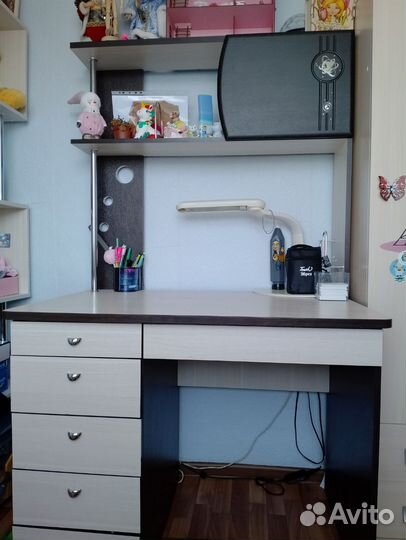 Письменный стол