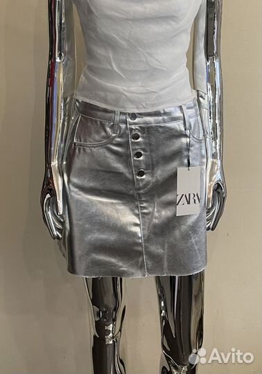 New неуловимая Юбка Zara AW23 джинсовая металлик