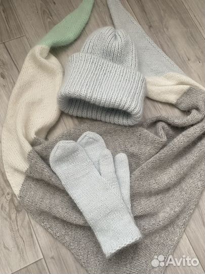 Комплект из 3-х предметов,шапка,варежки,платок