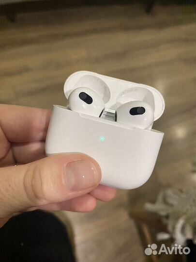 AirPods Apple