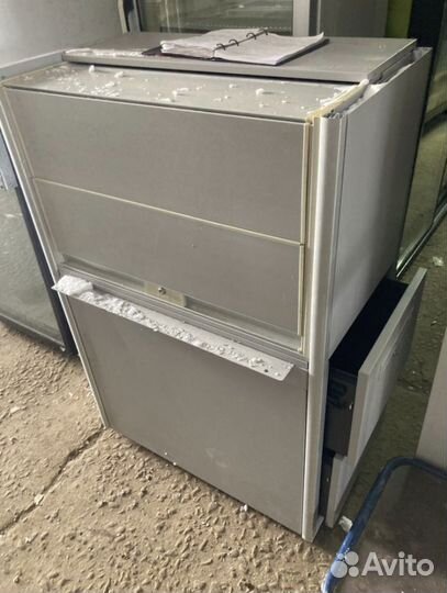 Шкаф металлический для документов Walter Knoll 81