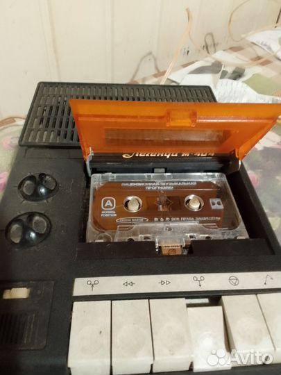 Кассетный магнитофон Легенда М- 404 + 50 кассет