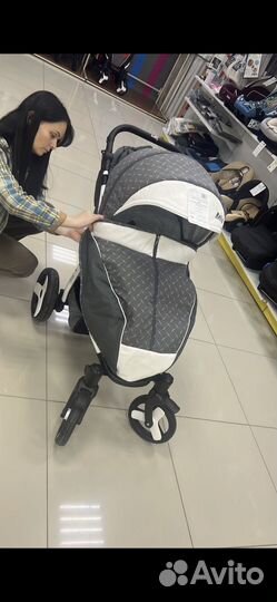 Прогулочная коляска
