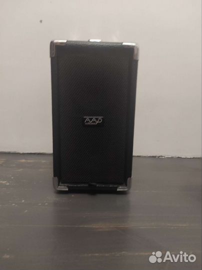 Компактный 100 вт комбоусилитель Phil Jones AG100