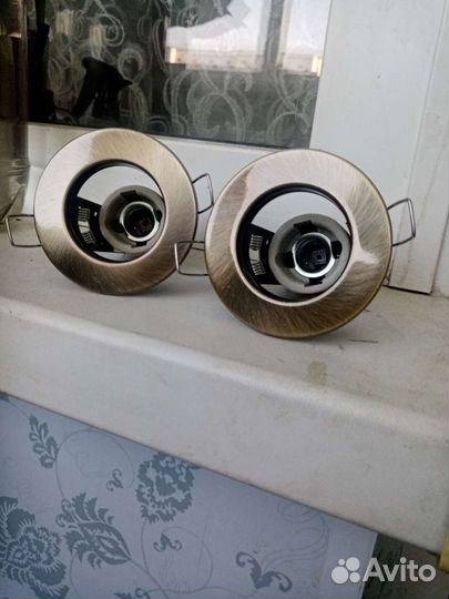 Точечные встраиваемые светильники