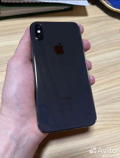 Телефон iPhone X