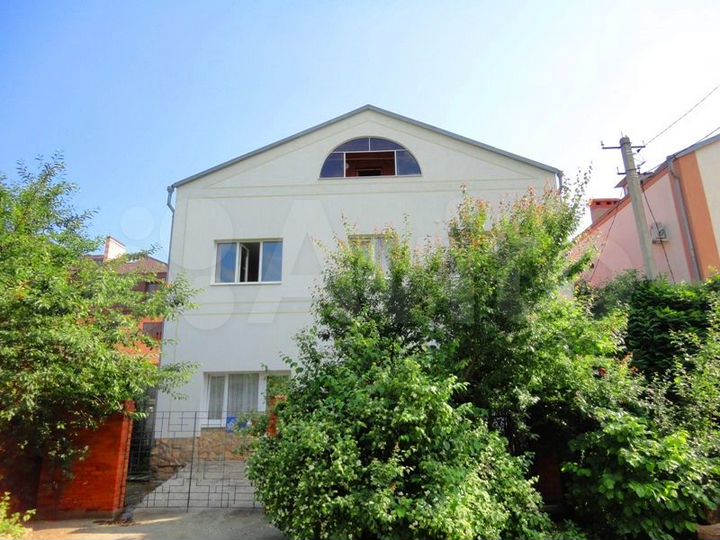 Дом 406 м² на участке 5 сот.