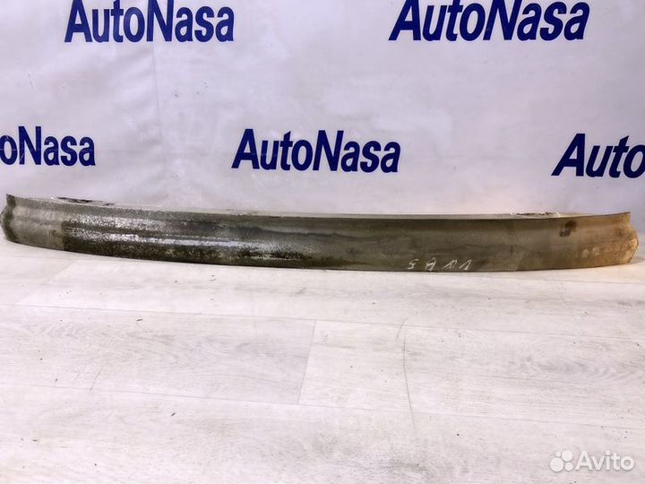 Усилитель бампера передний Volkswagen Passat B5