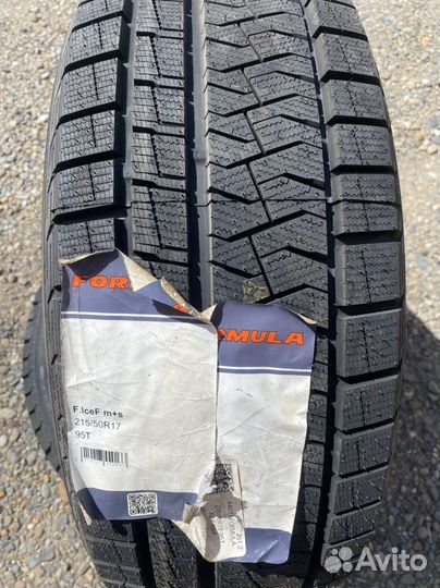 Pirelli Formula Ice FR 215/50 R17 95T
