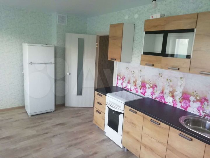 2-к. квартира, 42,5 м², 1/10 эт.
