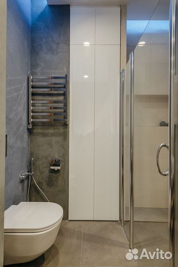 Встроенный распашной шкаф