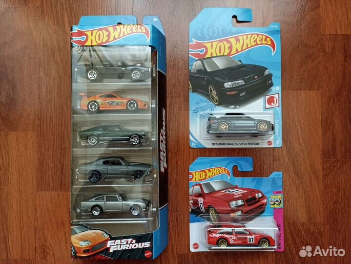 Hot wheels машинки