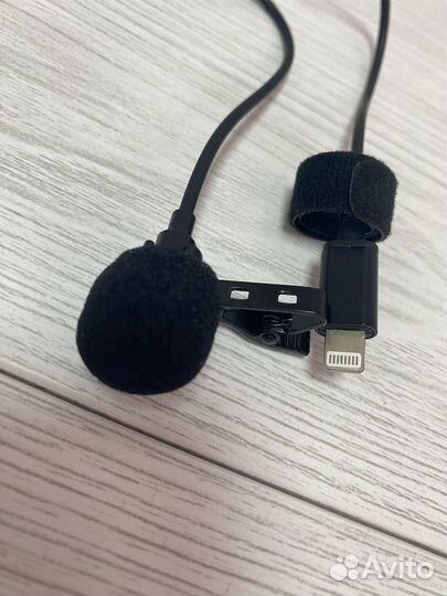 Микрофон петличный Lightning iPhone блогер стрим