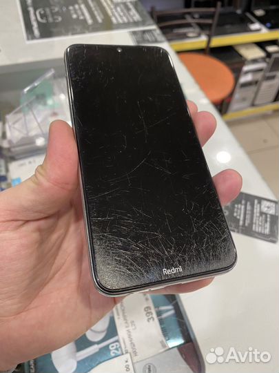 Xiaomi Redmi 8, 4/64 ГБ