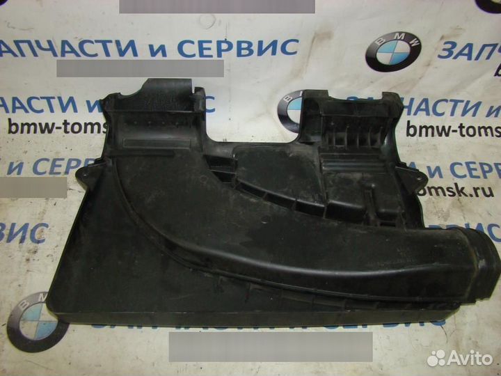 Воздухозаборник BMW 120i E87 2004