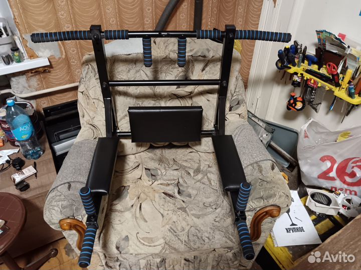 Турник настенный с брусьями