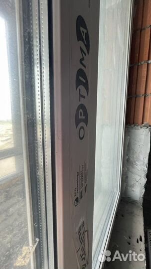 Дверь балконная с окном