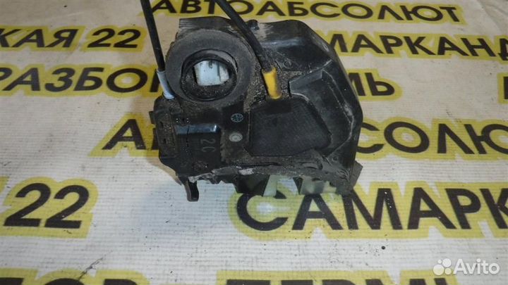 Замок двери задней правой Toyota Corolla (E150) 2