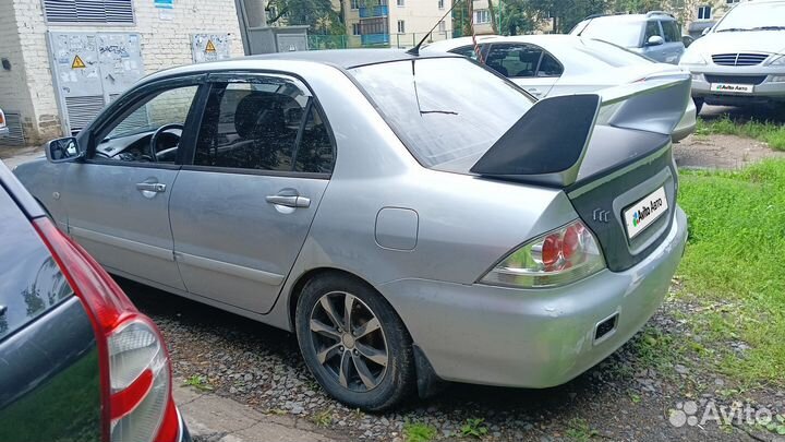 Mitsubishi Lancer 1.6 МТ, 2005, 17 000 км