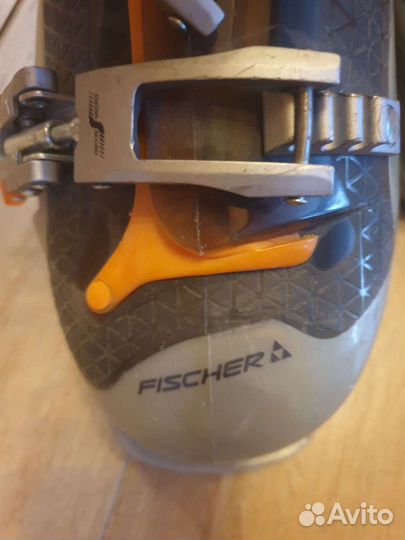 Горнолыжные ботинки