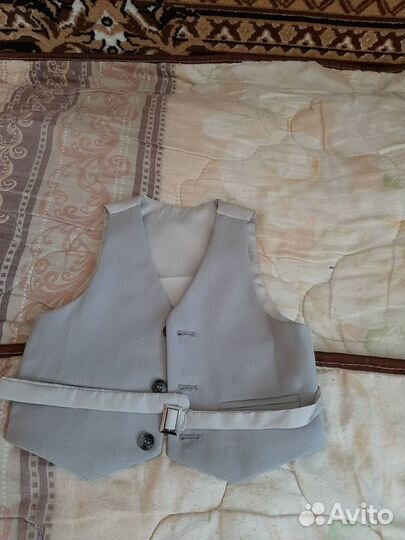 Детский костюм и туфли